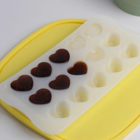 Heart Shaped Ice Cube Tray Mold / Chocolate Mold - Picture 1 of 8